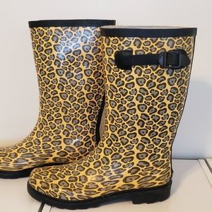 Totes Leopard Rainboots Size 7